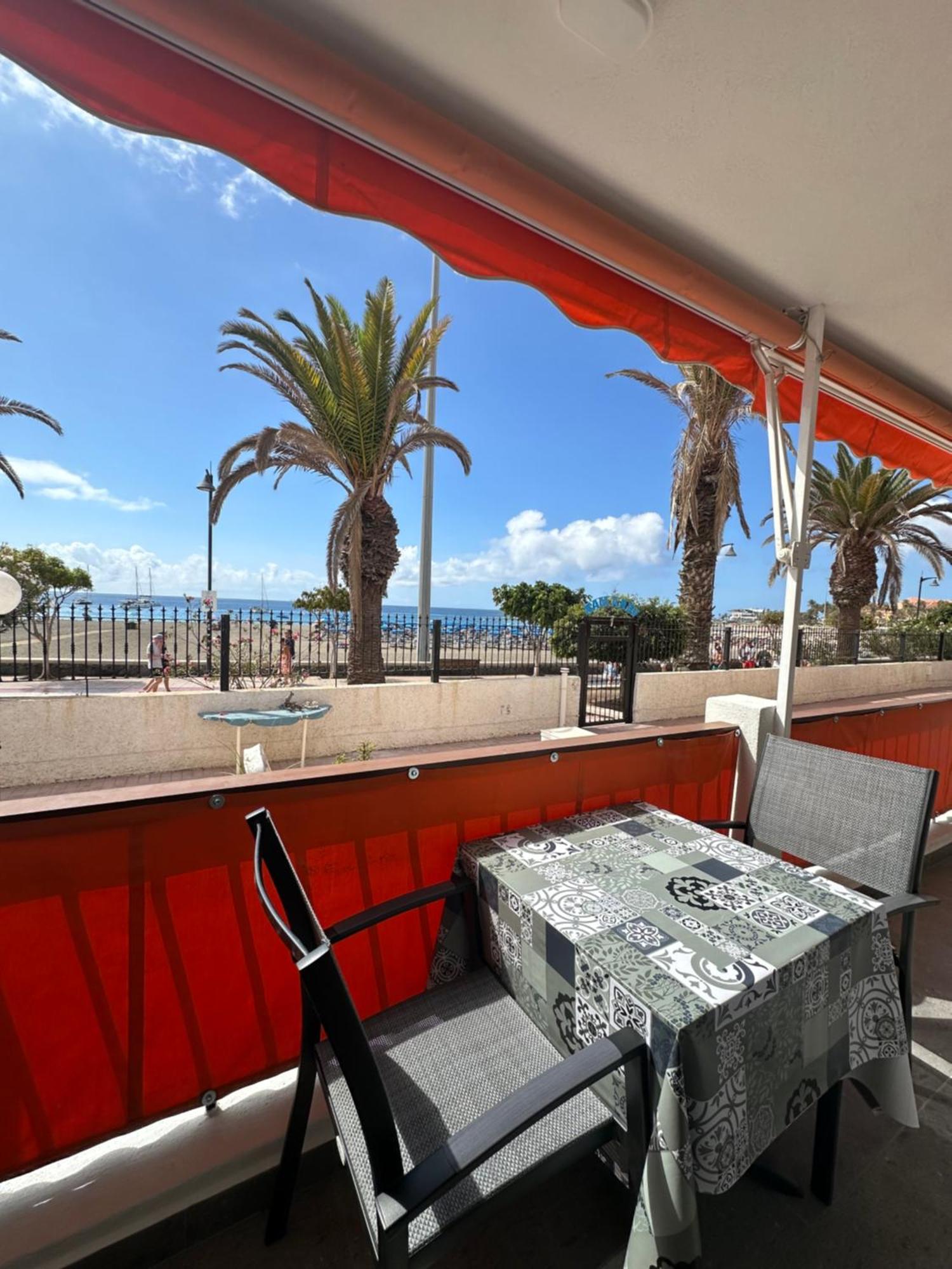 En Playa Las Vistas. Veramar. Free Parking, Pool! Los Cristianos  Extérieur photo